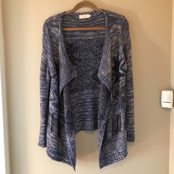 Crème Sweater - Picture 2 of 2